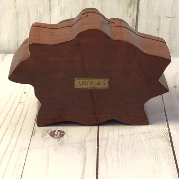 Hand Carved Multi Tone Wood Rose Puzzle Trinket Box - Picture 6 of 9